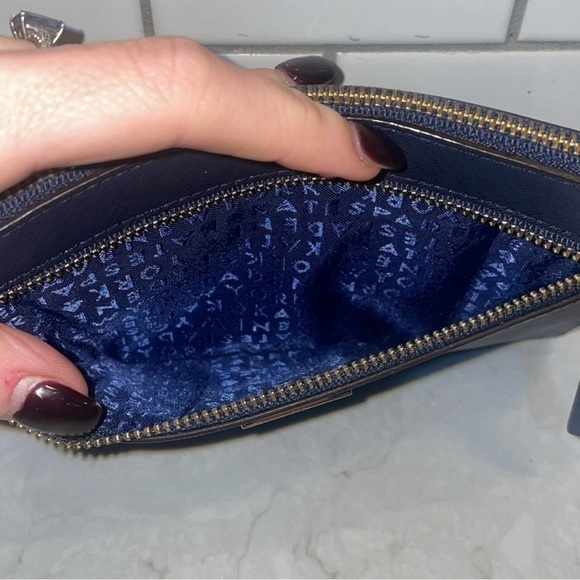 Kate Spade ♠️ Navy wristlet EUC - Picture 3 of 5